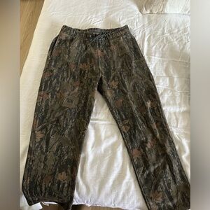 Abercrombie & Fitch men’s camo sweat pants